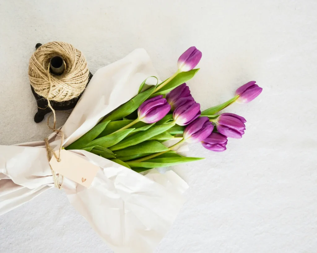 Bouquets de tulipes violettes